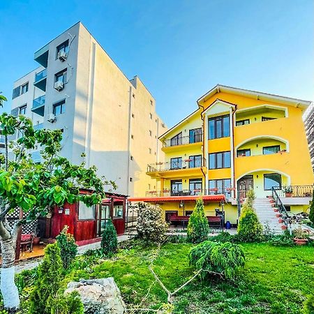 Vila Orange Hotel Năvodari Екстериор снимка