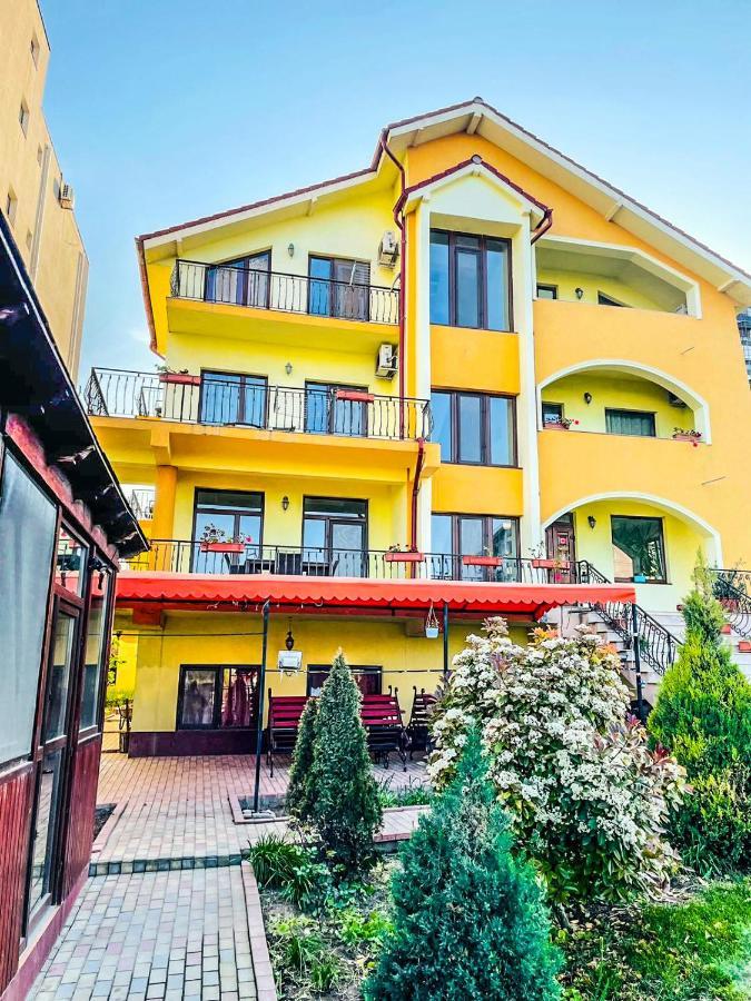 Vila Orange Hotel Năvodari Екстериор снимка