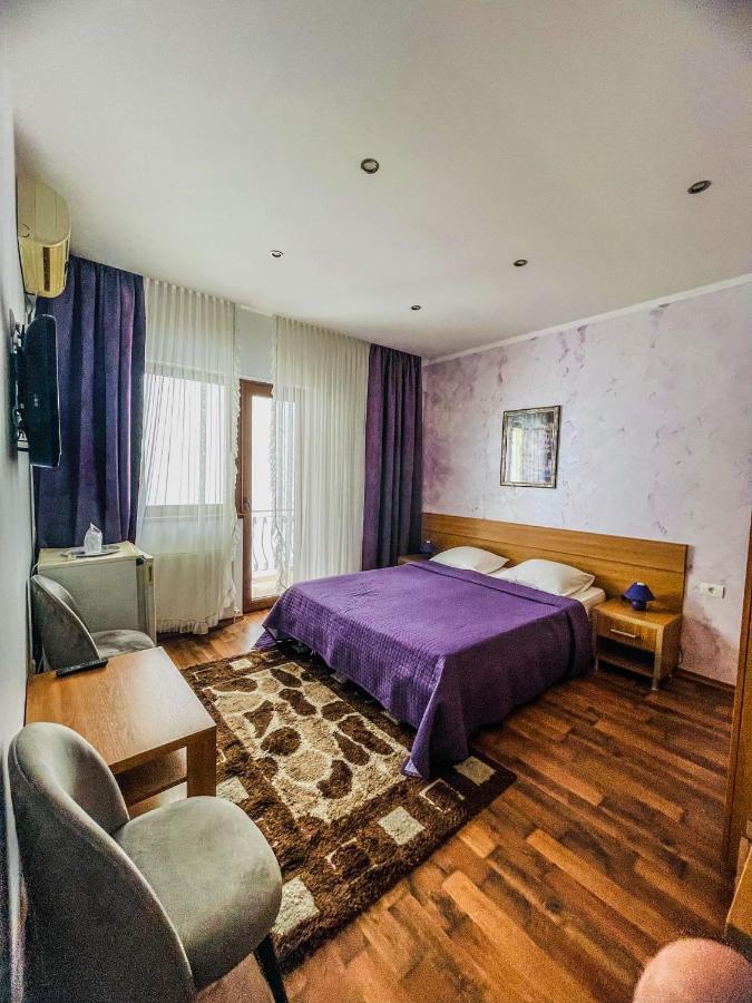 Vila Orange Hotel Năvodari Екстериор снимка
