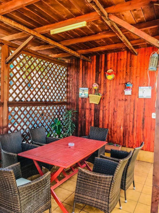 Vila Orange Hotel Năvodari Екстериор снимка