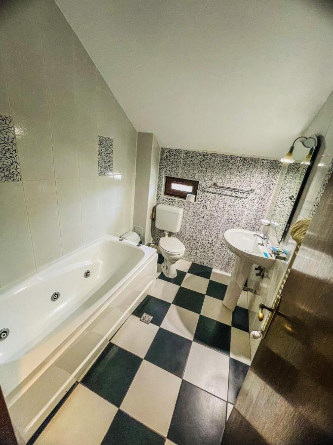 Vila Orange Hotel Năvodari Екстериор снимка