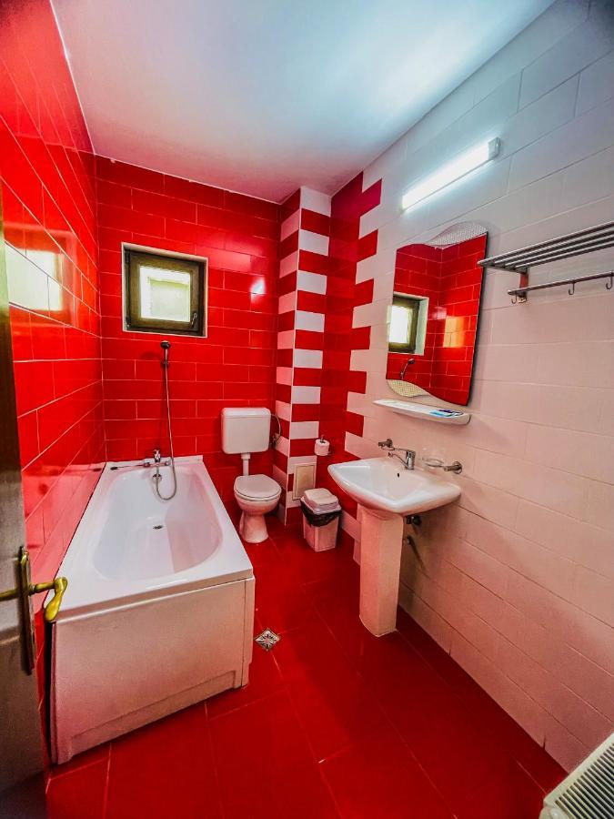 Vila Orange Hotel Năvodari Екстериор снимка
