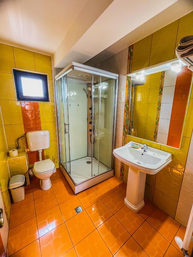 Vila Orange Hotel Năvodari Екстериор снимка