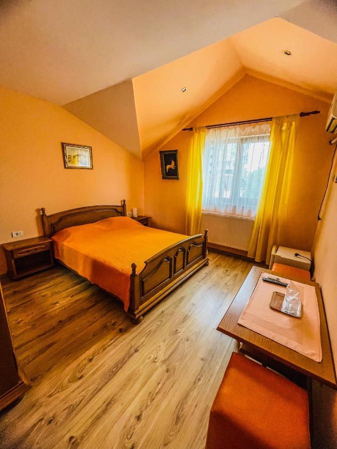 Vila Orange Hotel Năvodari Екстериор снимка