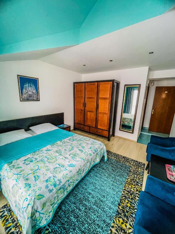 Vila Orange Hotel Năvodari Екстериор снимка