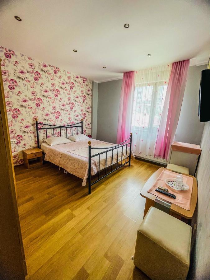 Vila Orange Hotel Năvodari Екстериор снимка