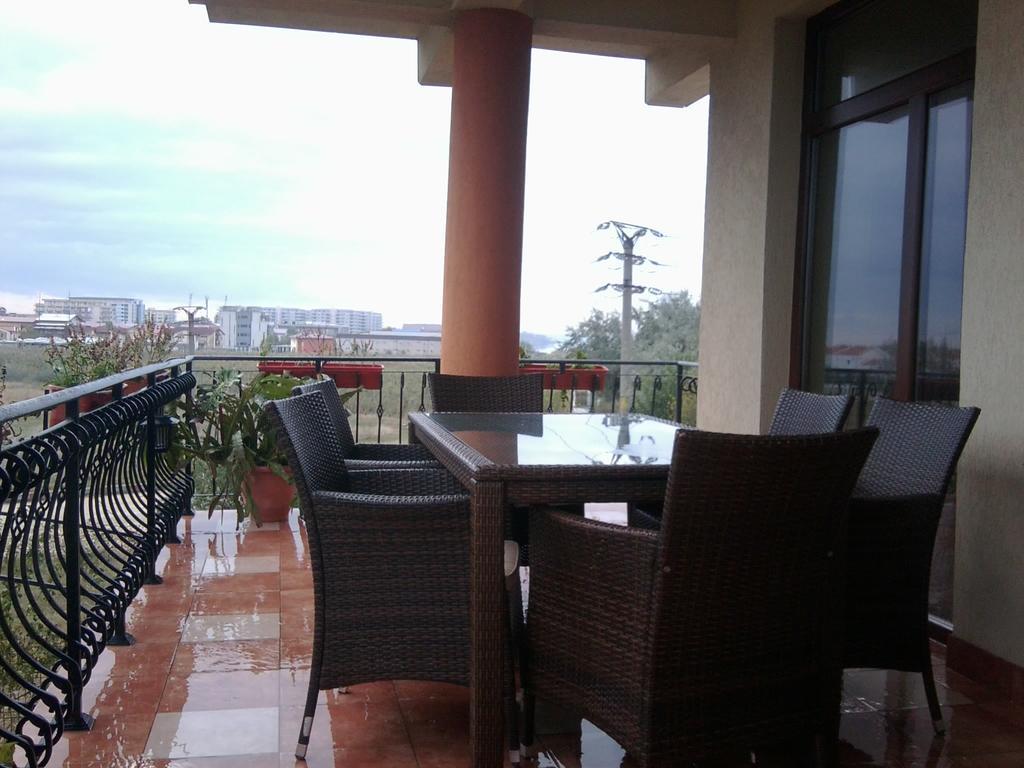 Vila Orange Hotel Năvodari Екстериор снимка
